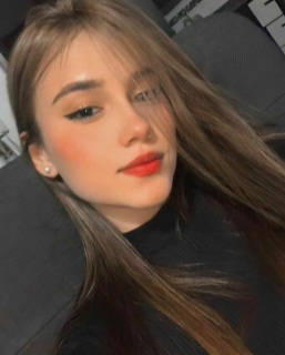 <em>Camila Martinez</em>